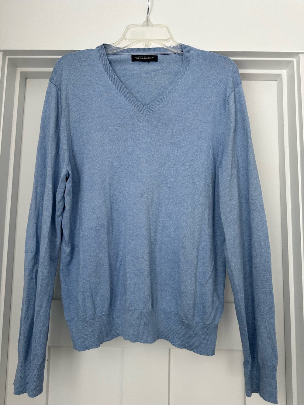 Banana Republic Men’s V-Neck Sweater in Light Blue
